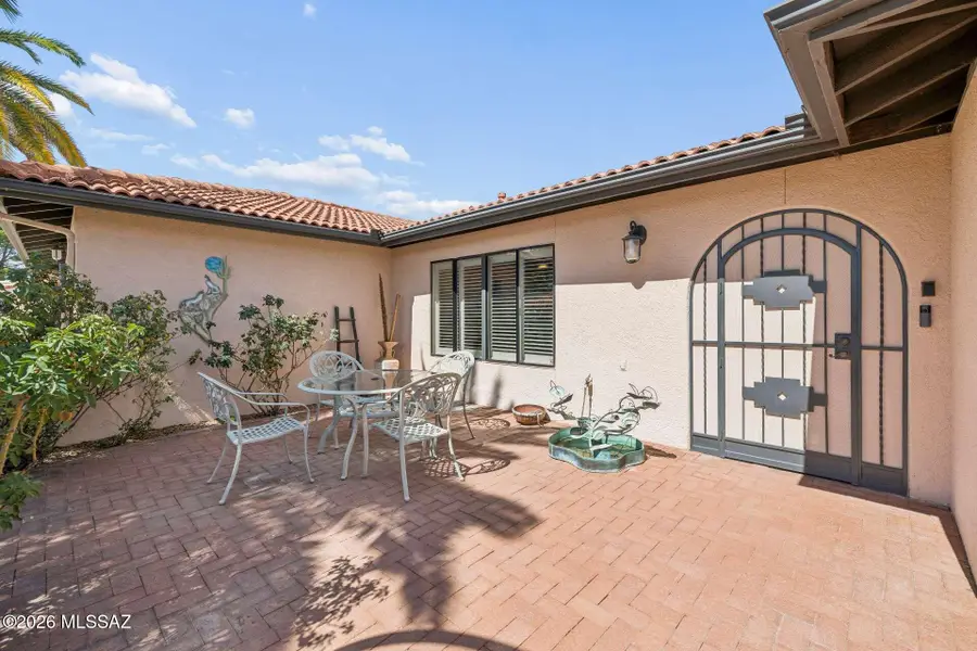 1073 N Paseo Iris, Green Valley, AZ 85614 - #2