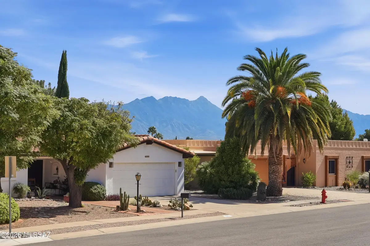 152 E Paseo De Golf, Green Valley, AZ 85614 - #1