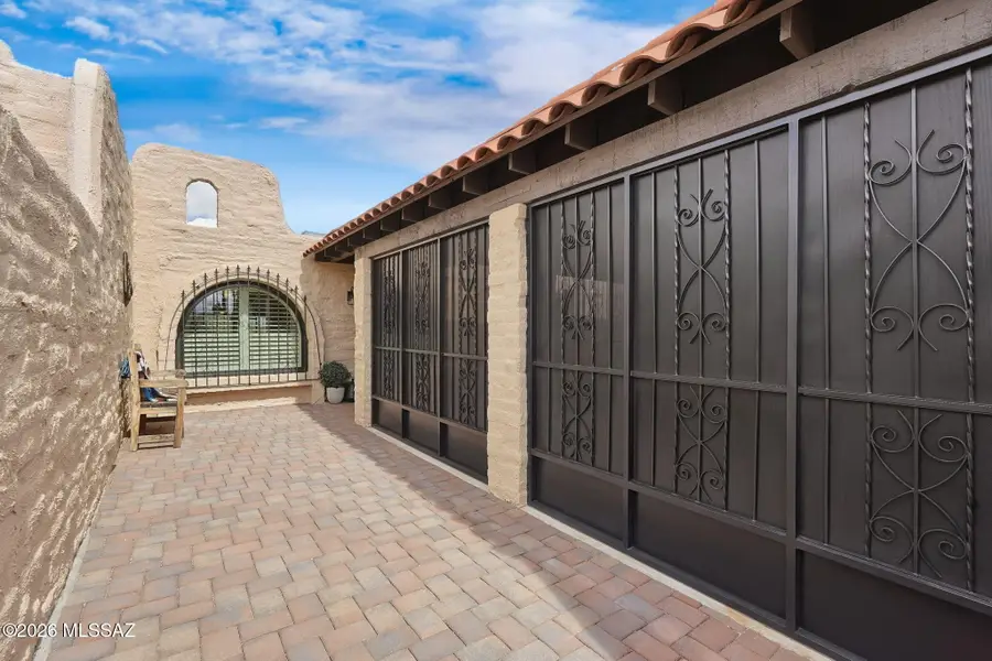 1112 W Circulo Del Norte, Green Valley, AZ 85614 - #2