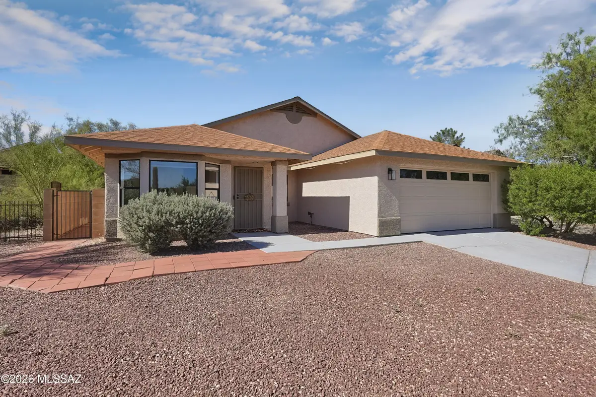 1129 N Amberbrooke, Tucson, AZ 85745 - #1