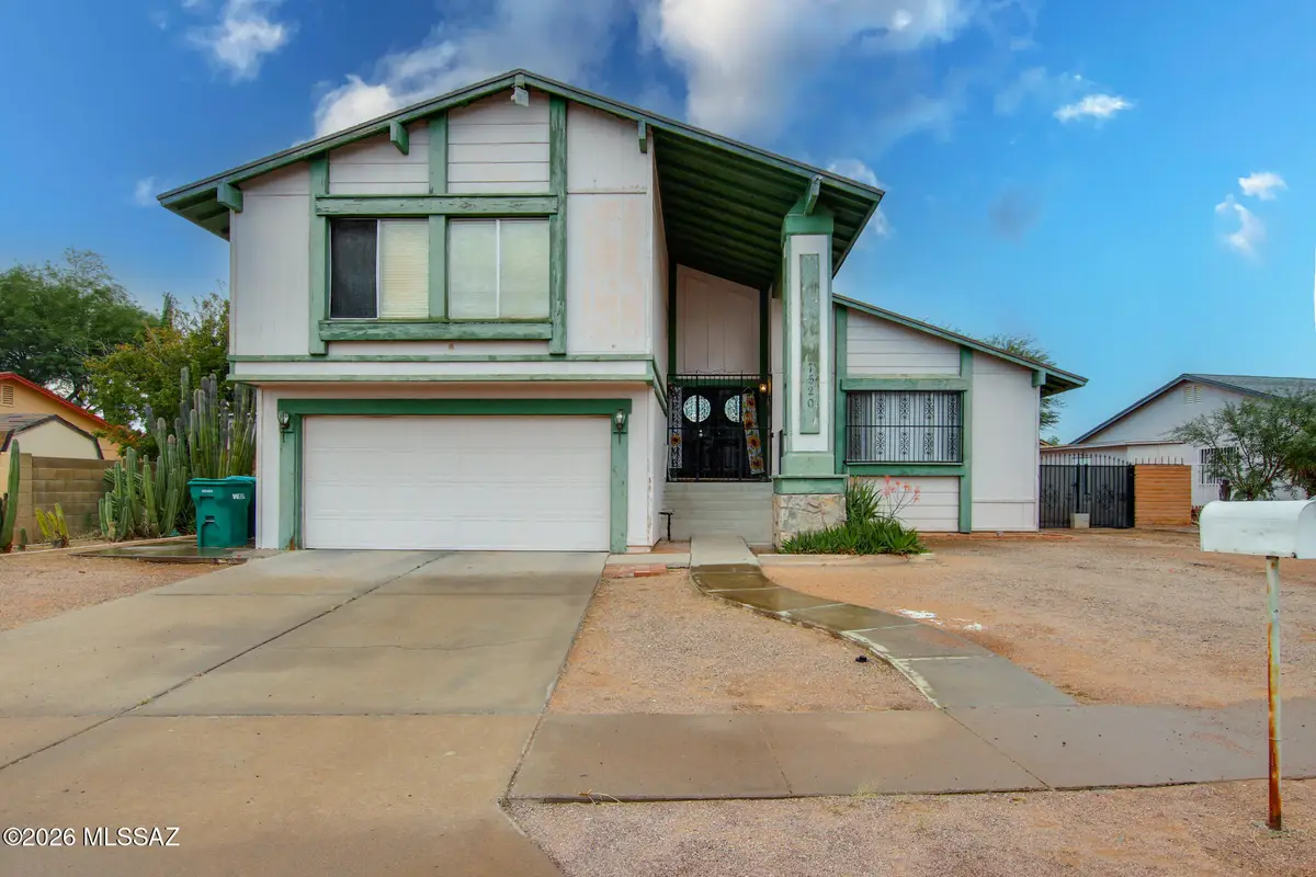 7520 S Camino Bello, Tucson, AZ 85746 - #1