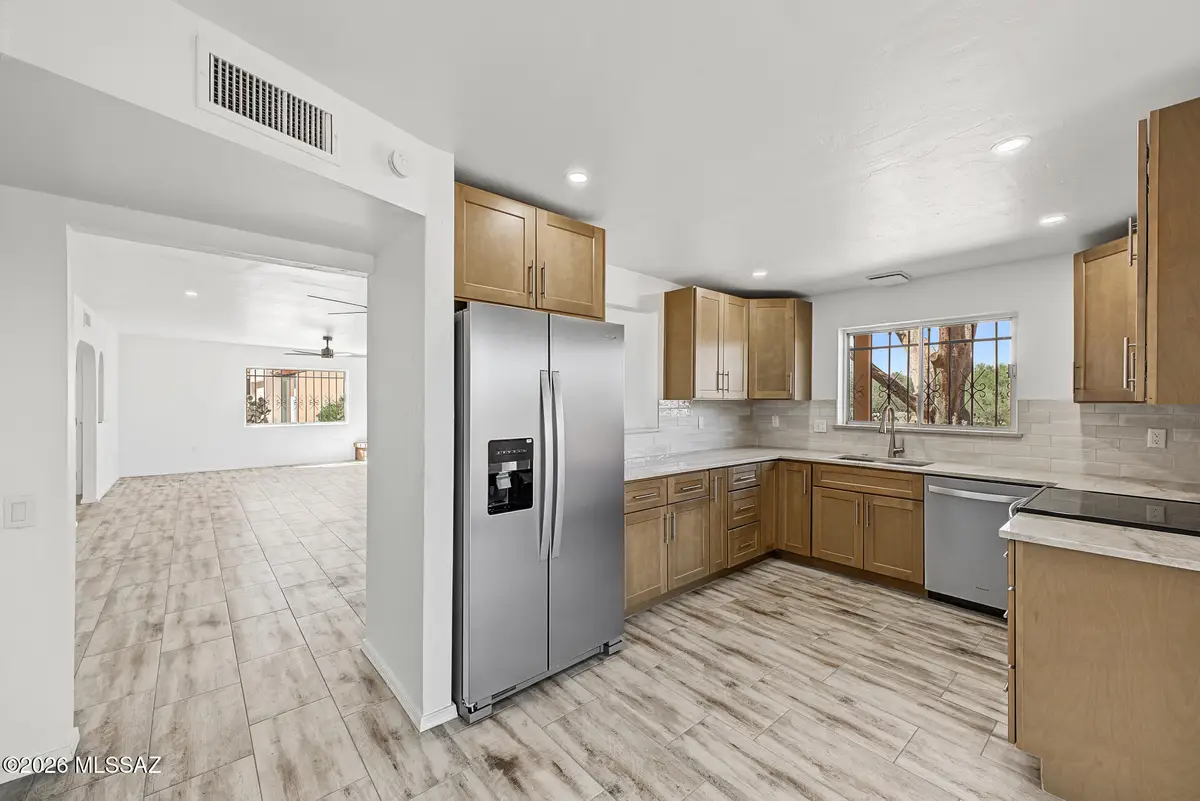 918 W Camino Guarina, Green Valley, AZ 85614 - #1