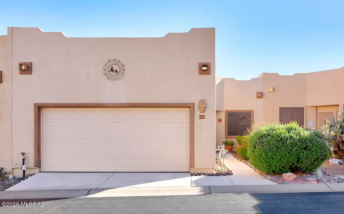 625 W Woodfield, Green Valley, AZ 85614 - #1