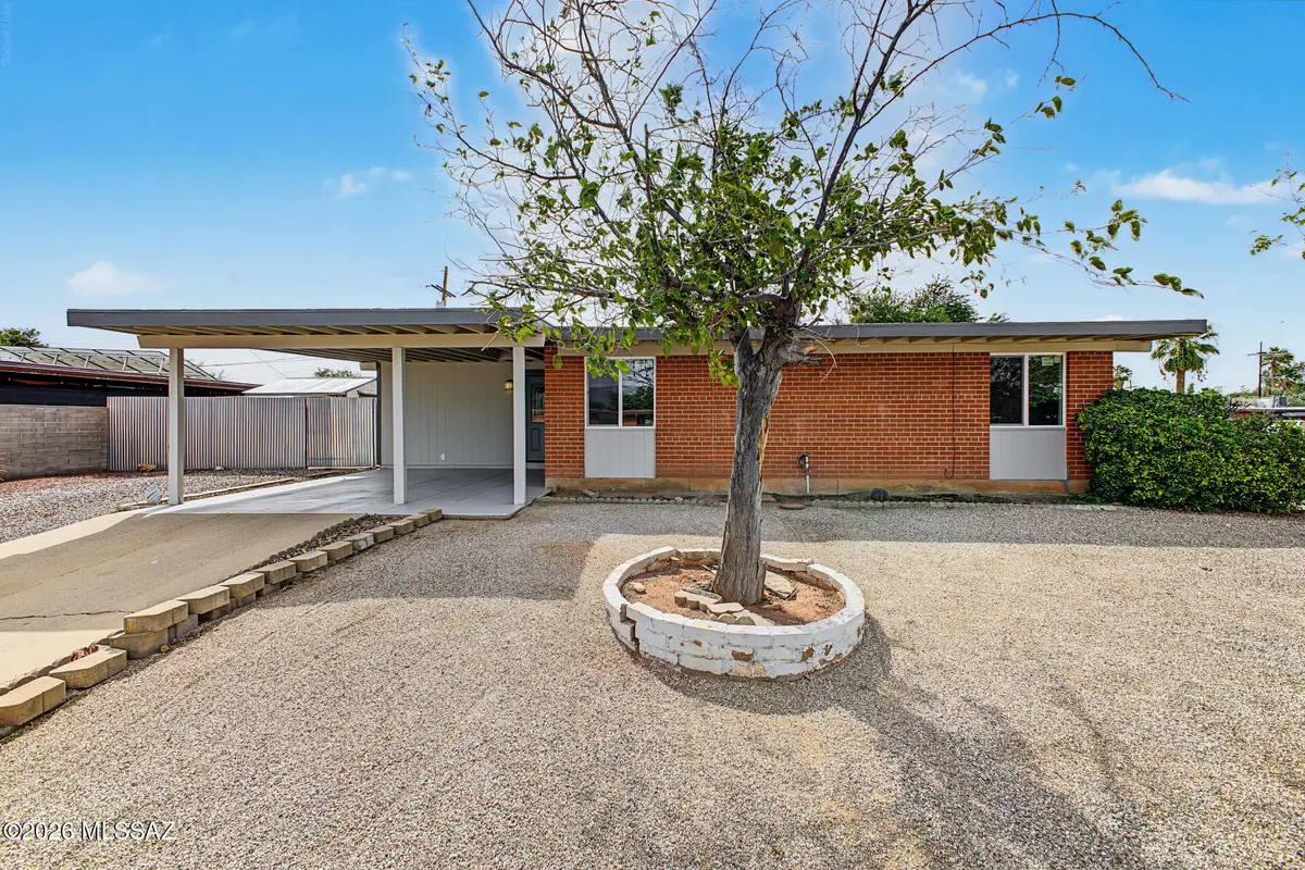 8126 E Baker, Tucson, AZ 85710 - #1