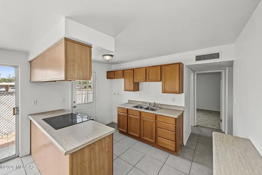 8126 E Baker, Tucson, AZ 85710 - #2