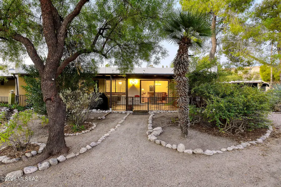 4813 N Via Entrada, Tucson, AZ 85718 - #3