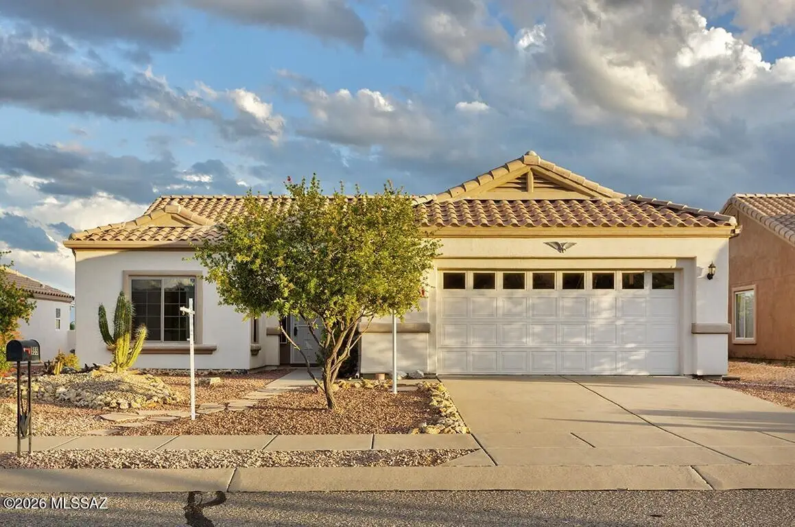 555 W Rio Teras, Green Valley, AZ 85614 - #1