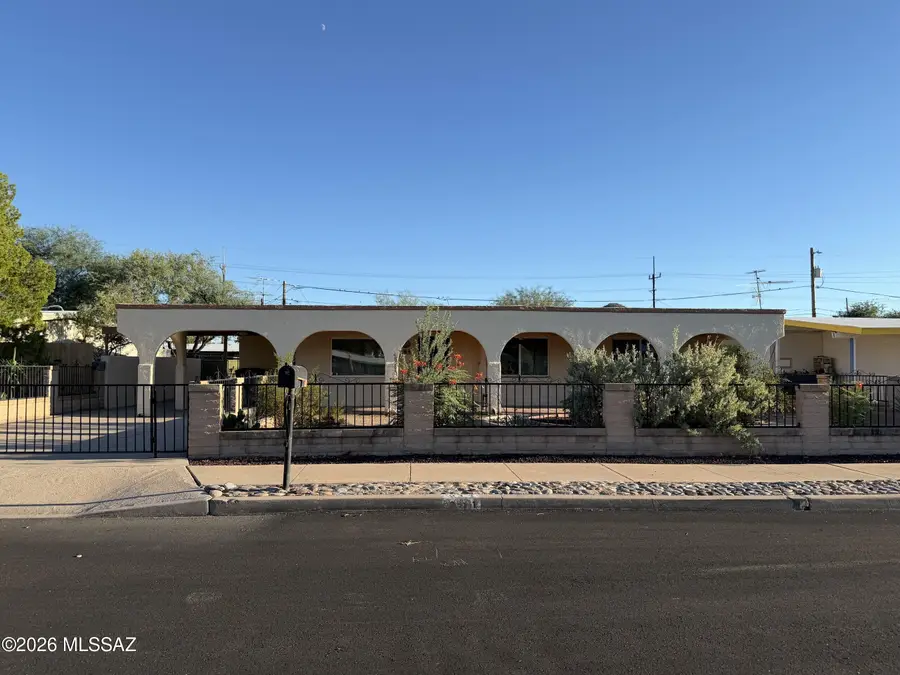 911 W Estrada, Tucson, AZ 85745 - #2
