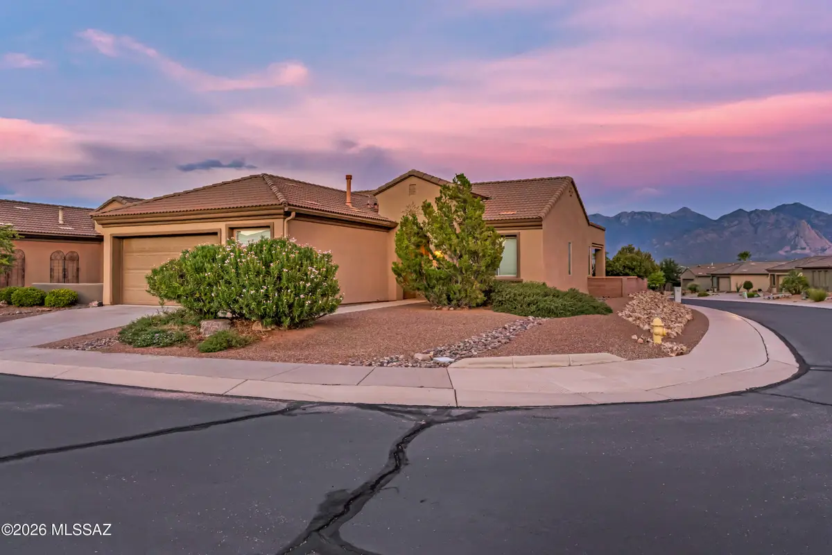 5957 S Meadow Hills, Green Valley, AZ 85622 - #1