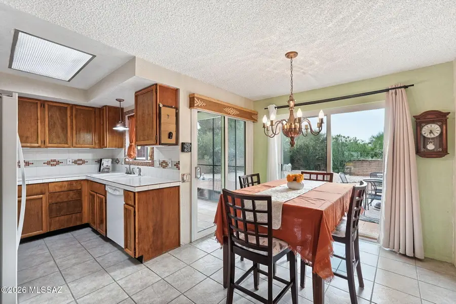 1505 N Paseo Del Cervato, Green Valley, AZ 85614 - #2