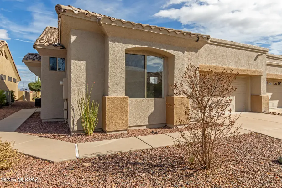692 N Cedar Bend, Green Valley, AZ 85614 - #3