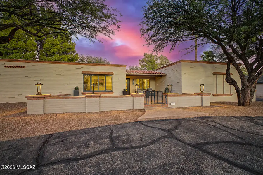 2000 N Forty Niner, Tucson, AZ 85749 - #2