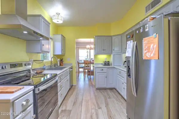 633 W Rio Moctezuma, Green Valley, AZ 85614