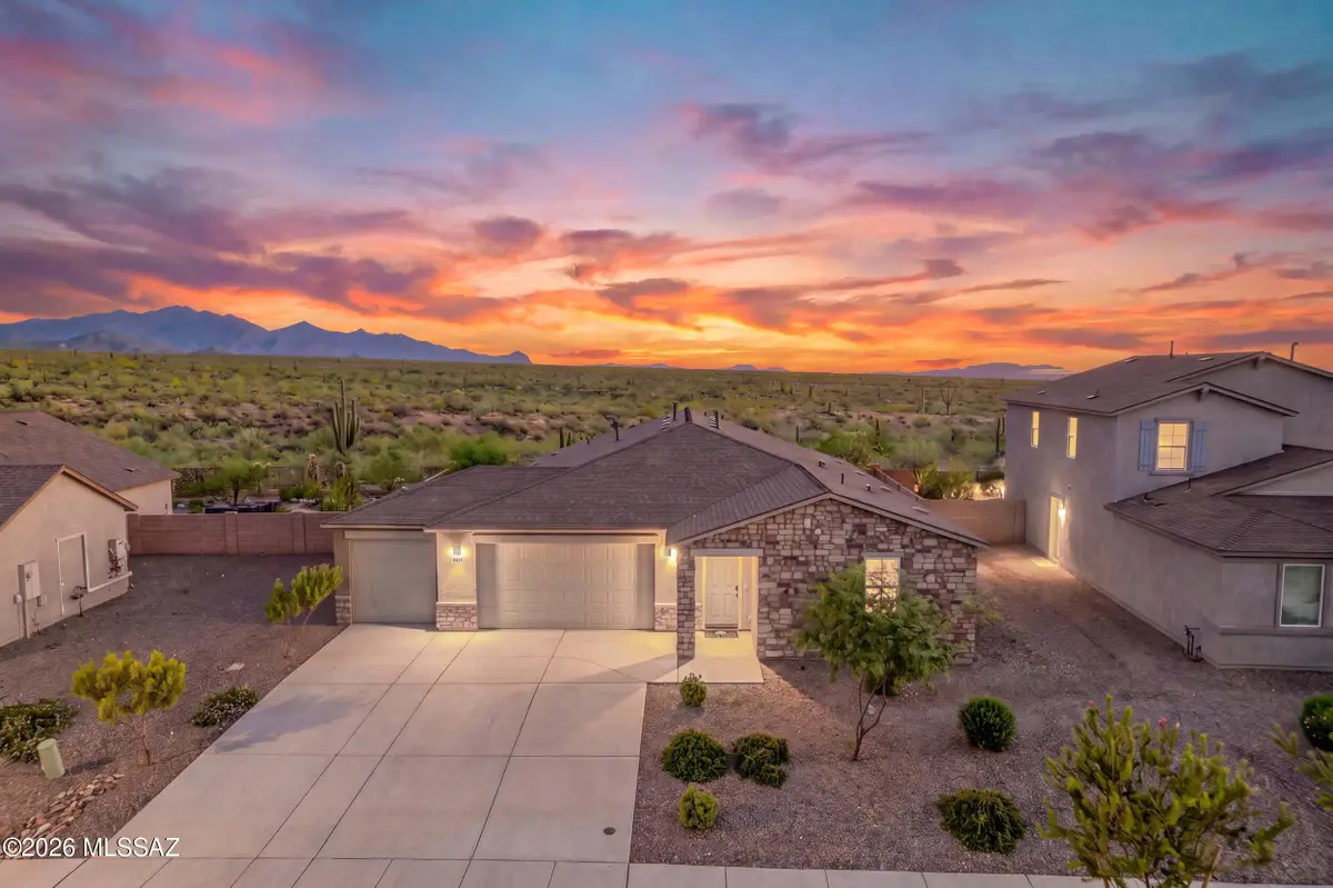 8878 E Moontear, Vail, AZ 85641 - #1