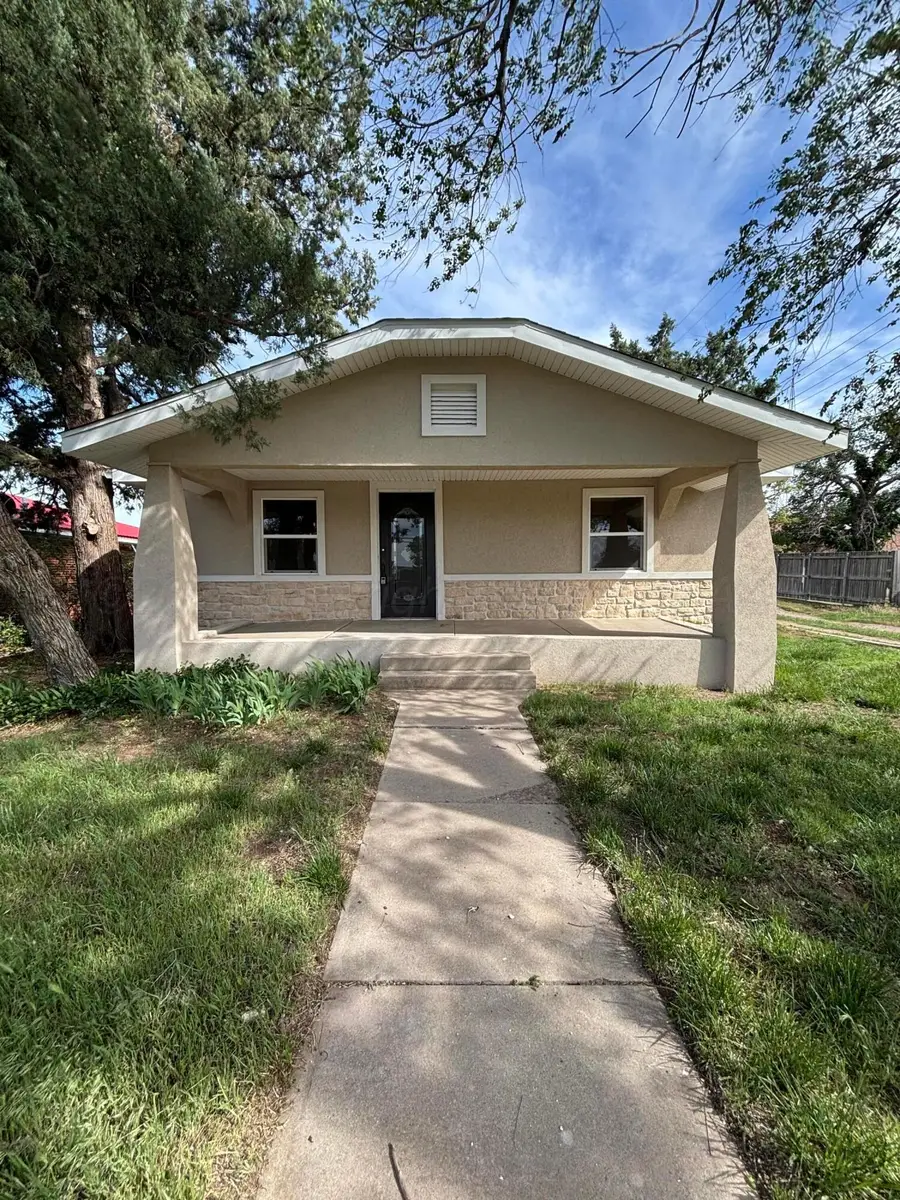 214 E Wichita Street, Miami, TX 79059 - Image #2