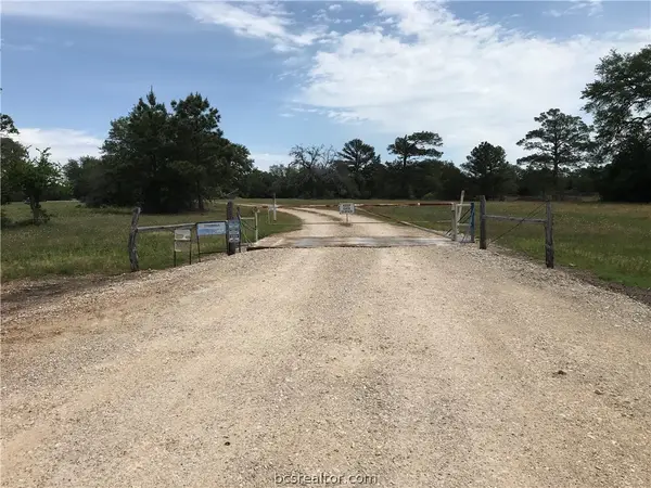 6324 N Highway 77 Highway, La Grange, TX 78945