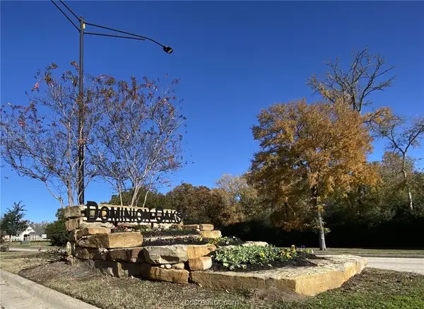 2000 Lola Lane, Bryan, TX 77807-1442