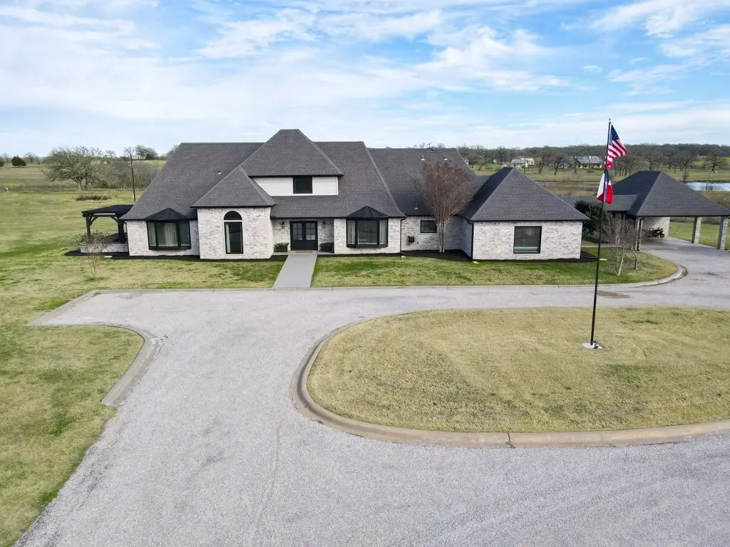 2824 County Road 117, Giddings, TX 78942 - Image #1