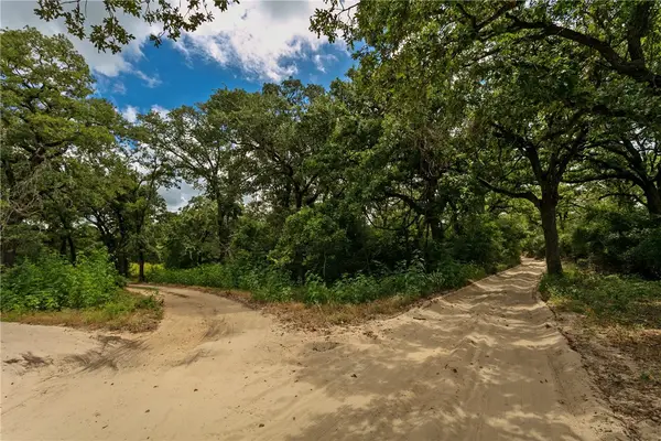 145 Private Road 6070 Road, Cameron, TX 76520