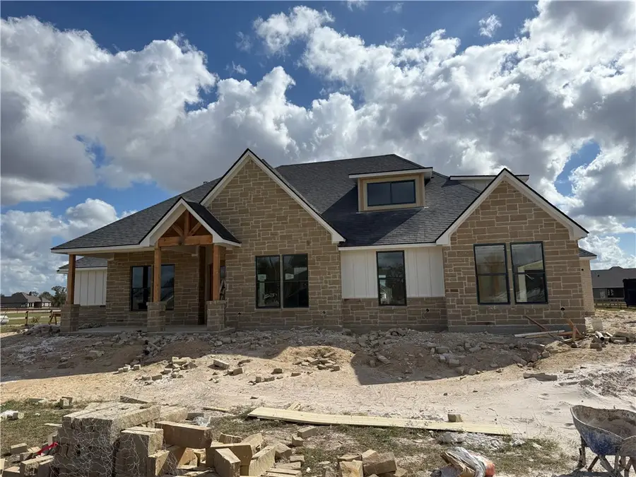 7822 Mathis Creek Drive, Bryan, TX 77808 - Image #3