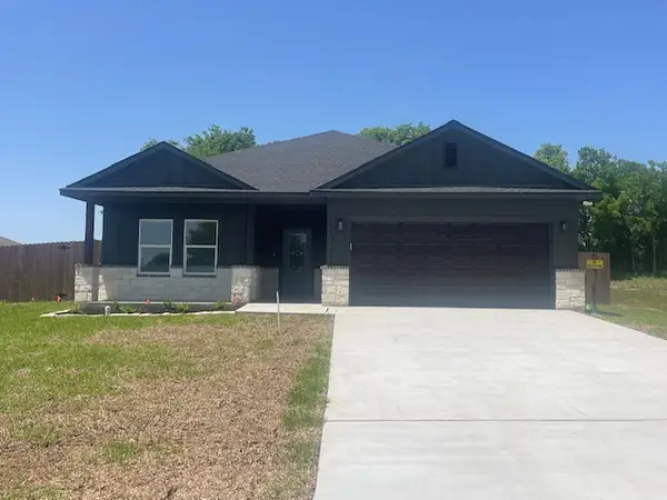 2303 White Wing Drive, Navasota, TX 77868