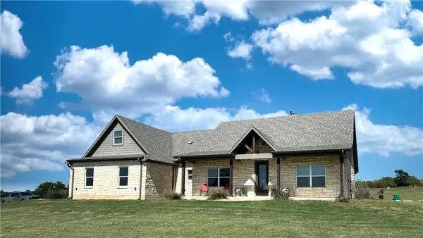 928 Azalea Drive W, Franklin, TX 77856