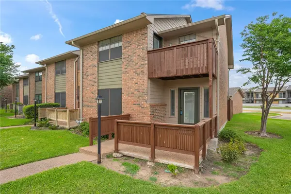 2400 Longmire #105, College Station, TX 77845