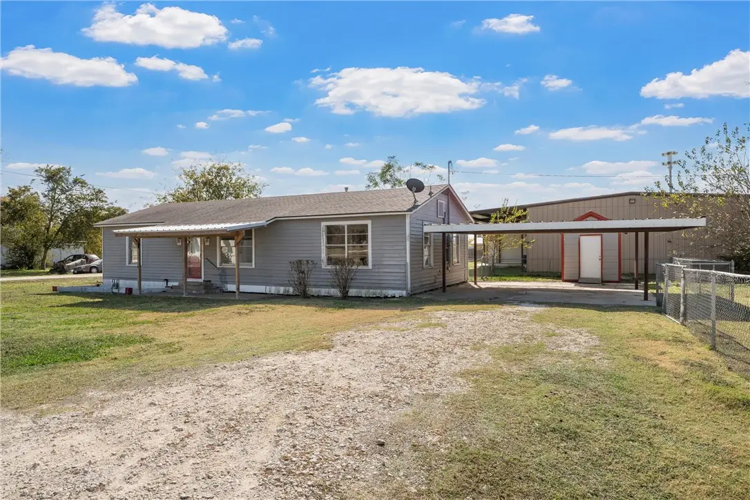 117 S Judge Hailey, Lott, TX 76656 - #1