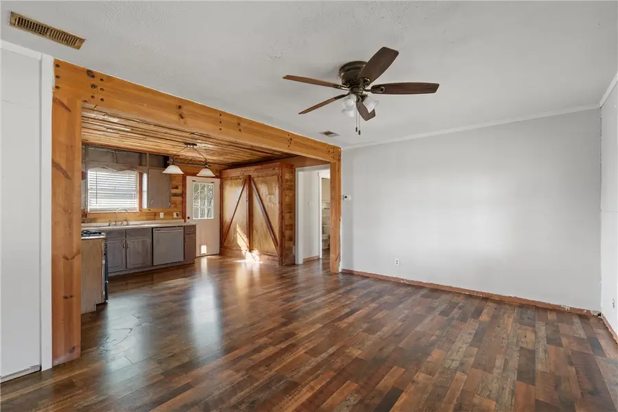 117 S Judge Hailey, Lott, TX 76656 - #2