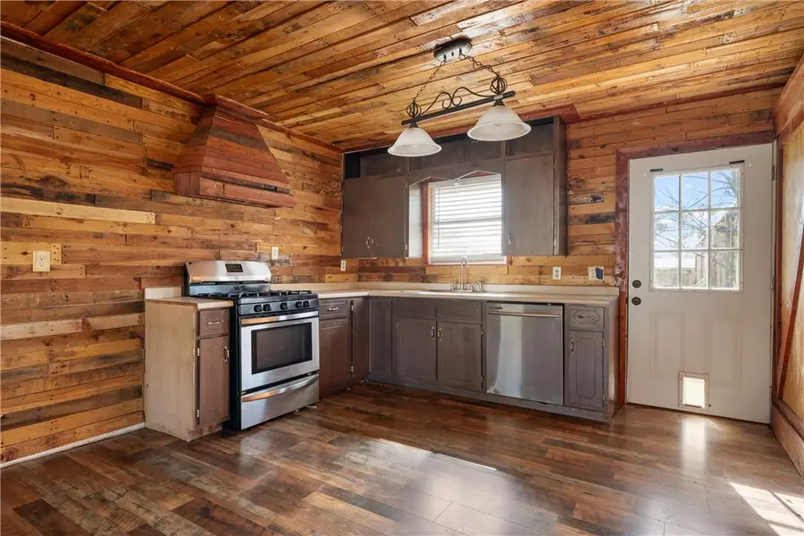 117 S Judge Hailey, Lott, TX 76656 - #3