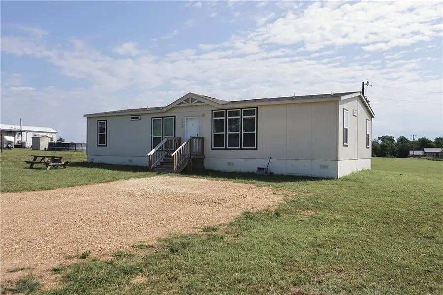 1048 County Road 402, Dime Box, TX 77853 - Image #2