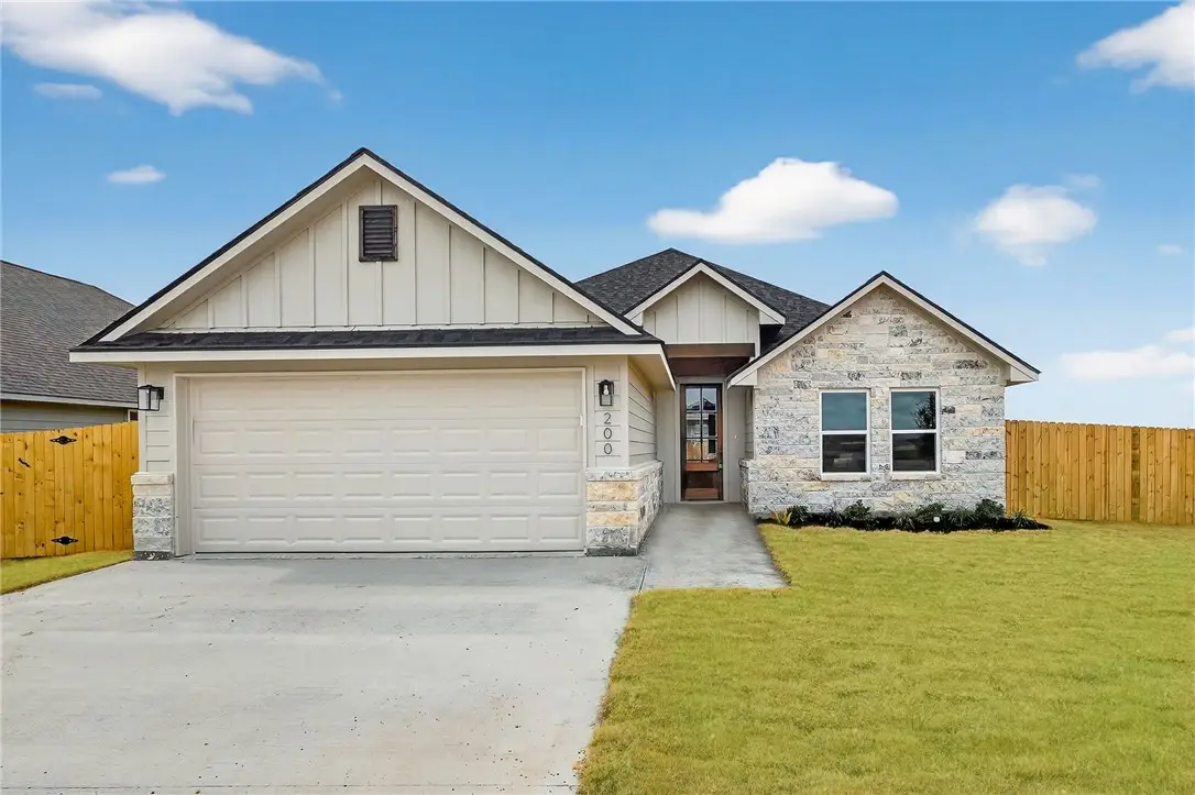 200 Orchard Cove, Snook, TX 77878 - #1