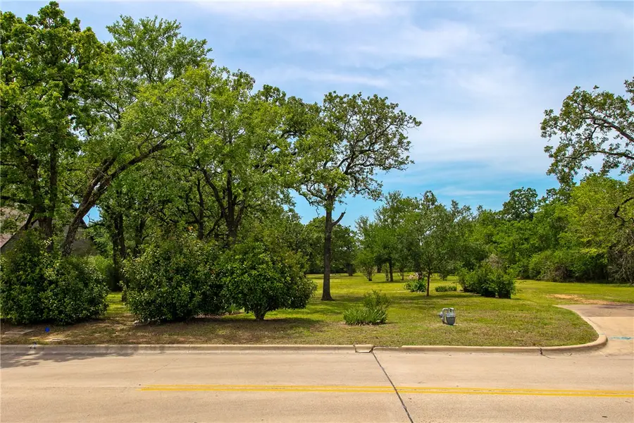 908 Munson Avenue, College Station, TX 77840 - Image #3