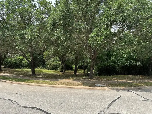 3325 Legacy Court, Bryan, TX 77802