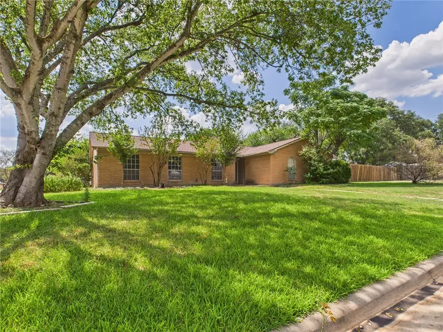 3704 Holly Drive, Bryan, TX 77802 - Image #2