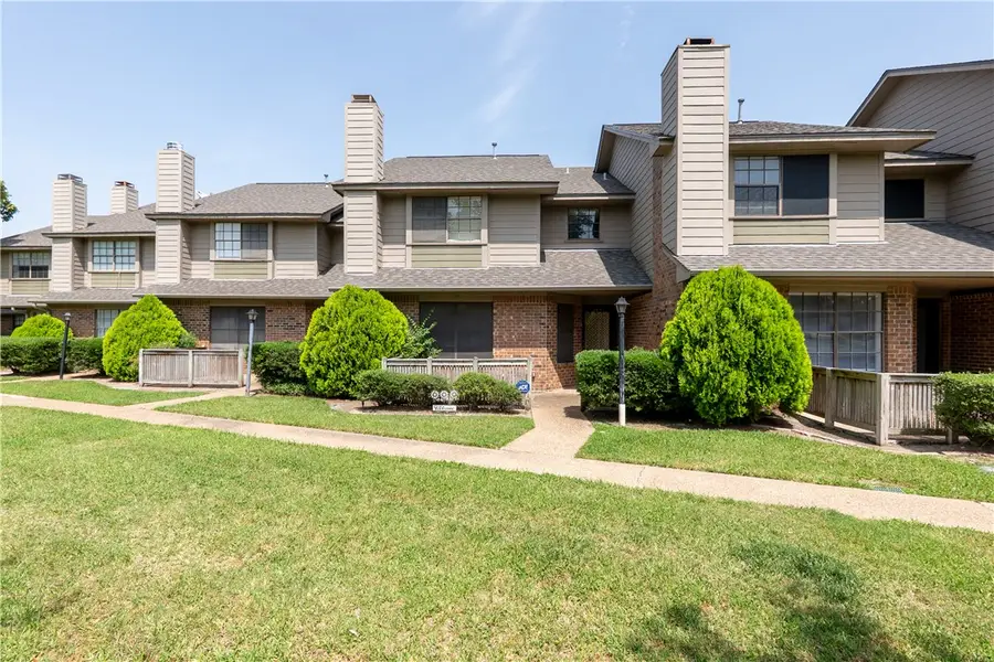 2400 Longmire Drive #204, College Station, TX 77845 - Image #3