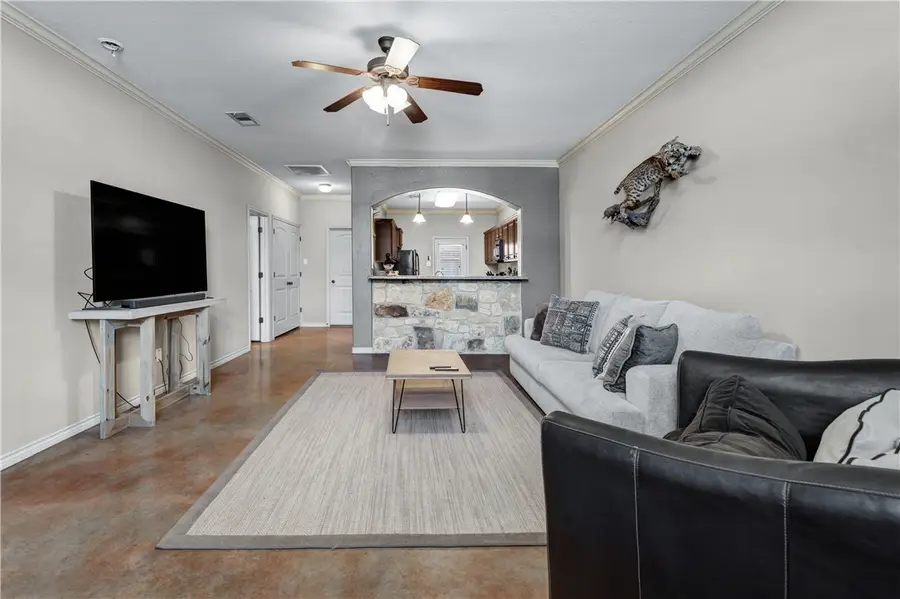 3338 Lieutenant Avenue, College Station, TX 77845-6174 - Image #3