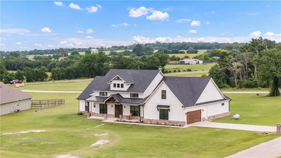 921 Azalea Drive, Franklin, TX 77856 - Image #2