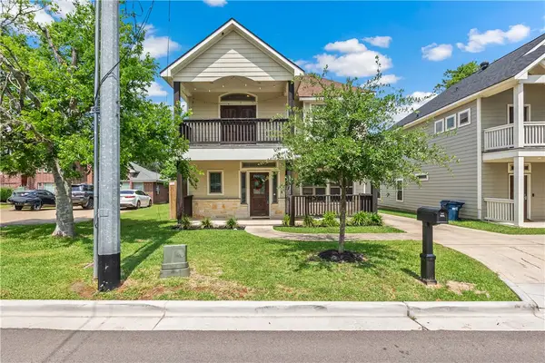 1611 Park Place, College Station, TX 77840-3136