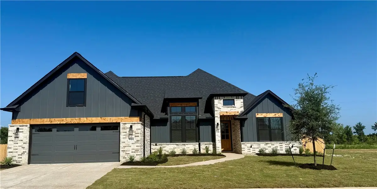 944 Calaveras, College Station, TX 77845 - Image #1