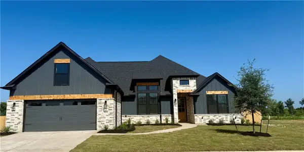 944 Calaveras, College Station, TX 77845