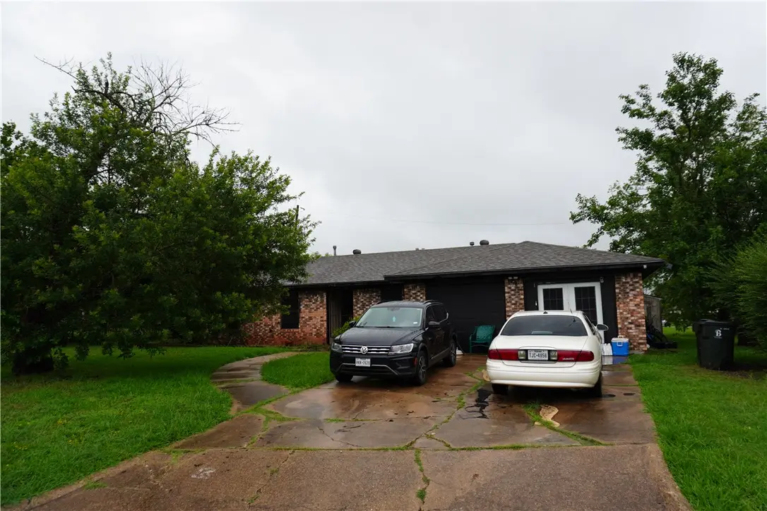 2105 Kendall Way, Bryan, TX 77803 - Image #1