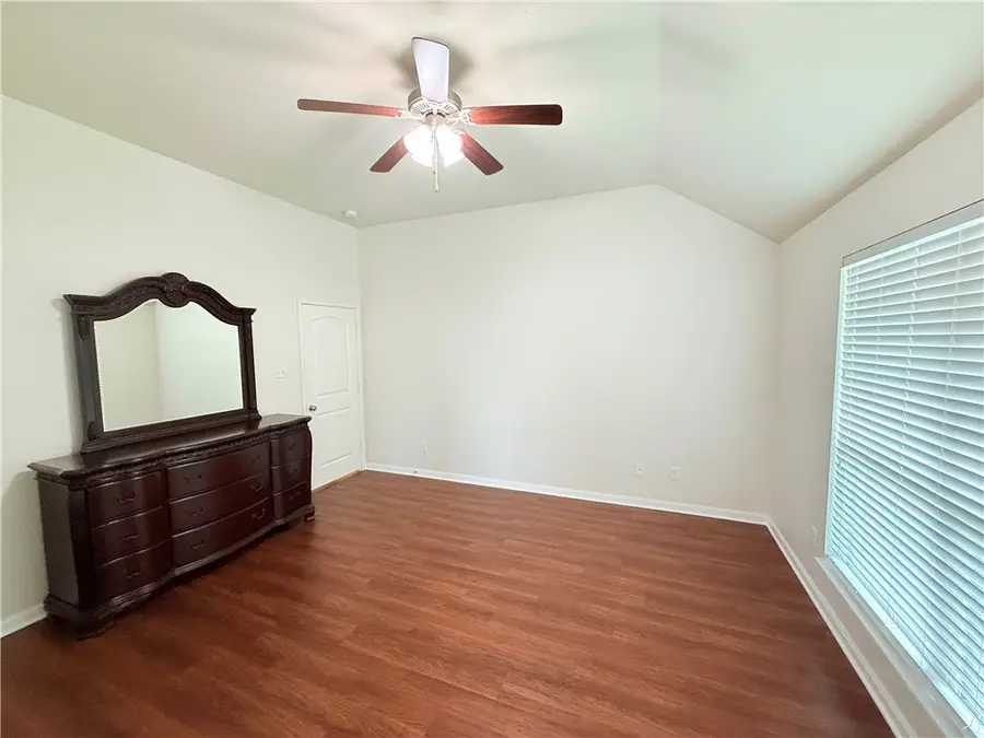 2812 Silver Oak Drive, College Station, TX 77845 - Image #3