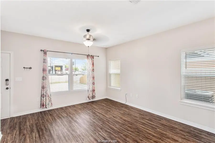 2108 Cavitt, Bryan, TX 77801-2041 - Image #3