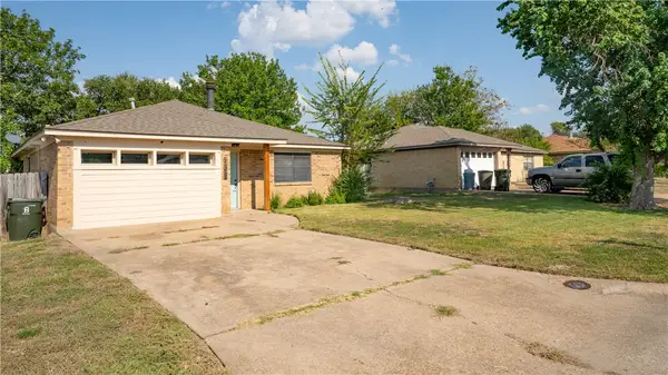 1001 Braeswood Drive, Bryan, TX 77803