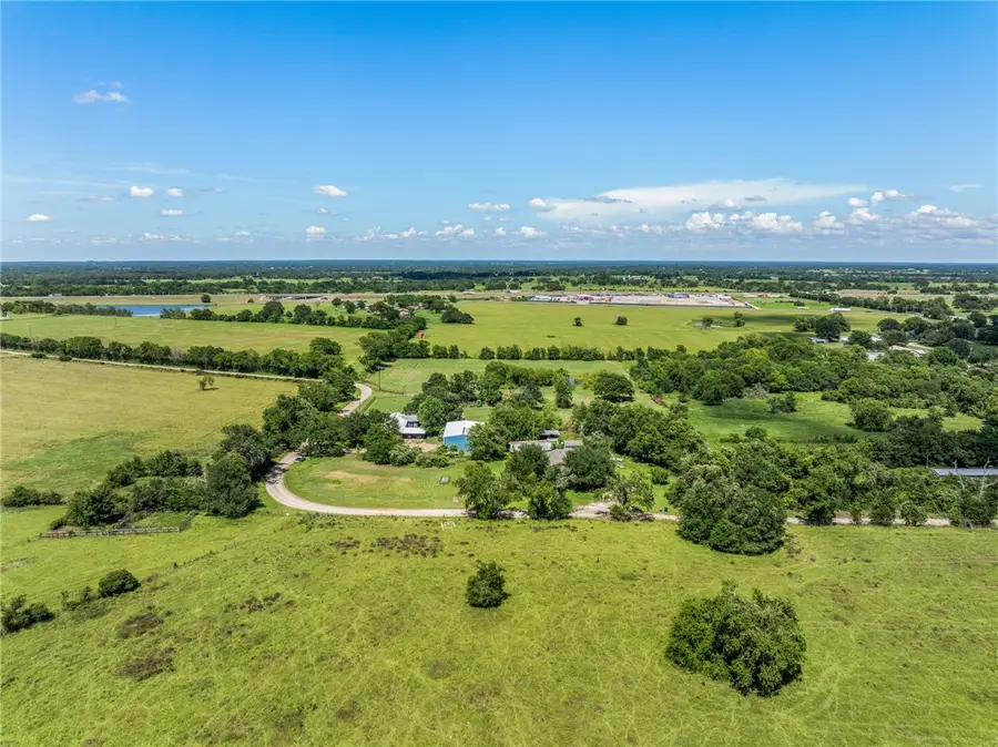 4450 Greenbriar Road, Madisonville, TX 77864 - Image #3