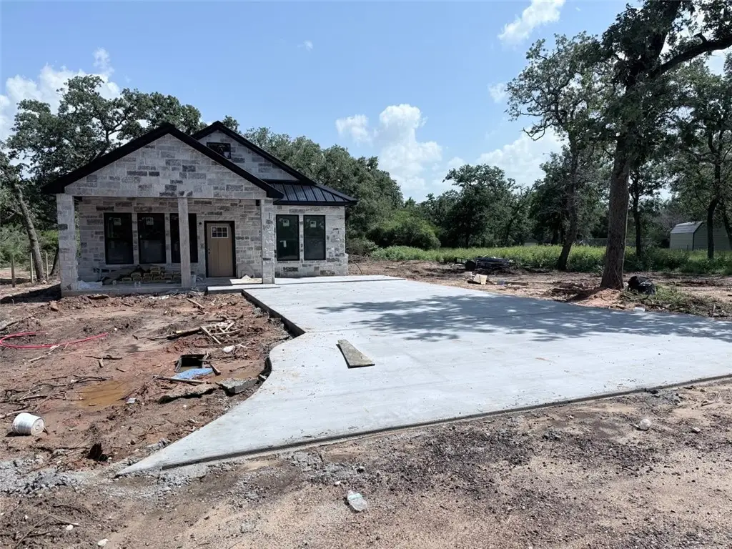306 Mistletoe Circle, Somerville, TX 77879 - Image #1