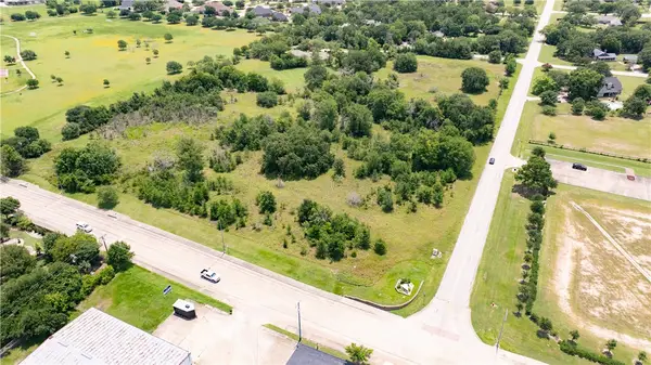 1201 Foxfire Drive, College Station, TX 77845