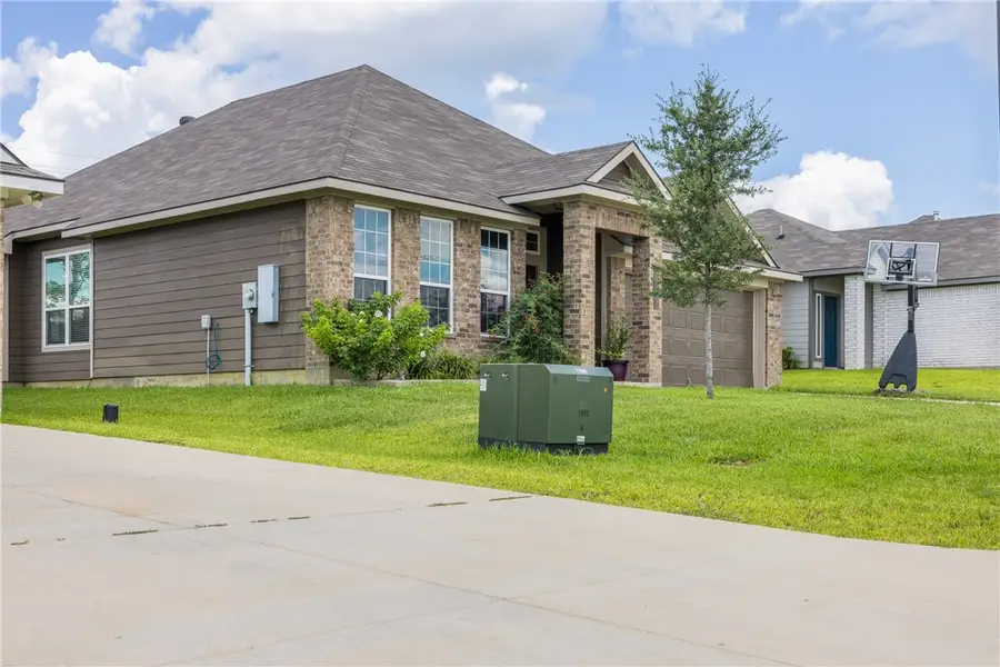 219 Cross Lane, Caldwell, TX 77836 - Image #2