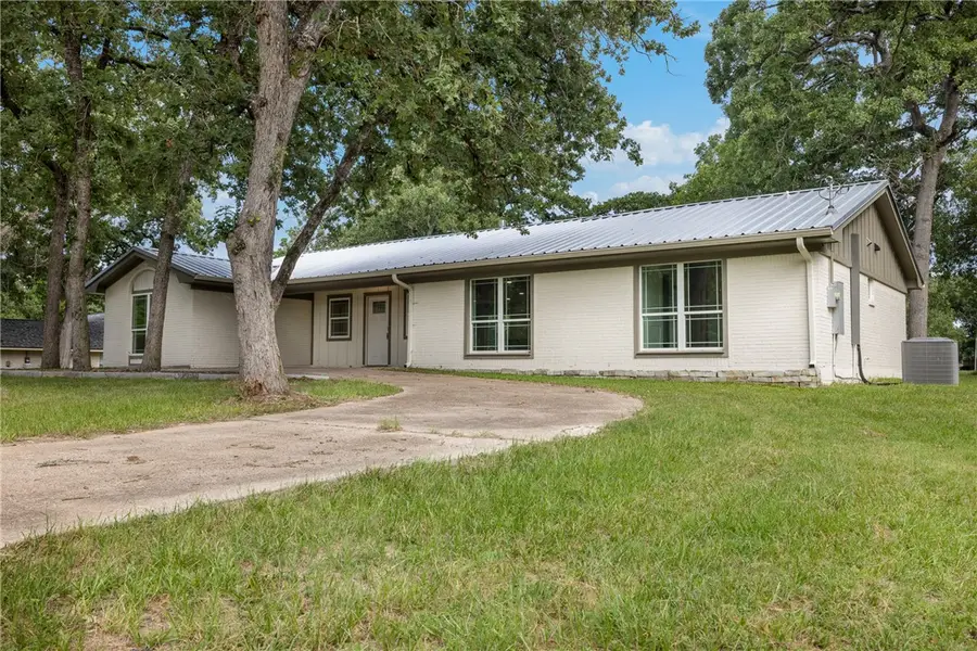 73 Fairway Dr, Hilltop Lakes, TX 77871 - Image #3